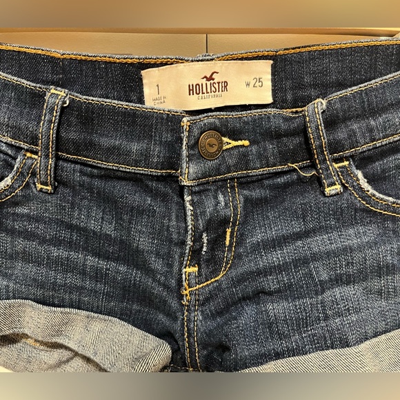 Hollister shorts - Picture 2 of 3